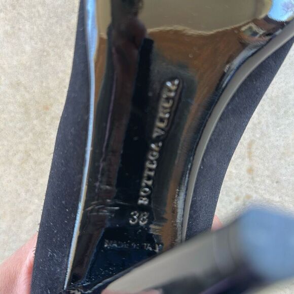 Bottega Veneta Black Suede and Patent Leather Platform Pumps Size 38 - Picture 8 of 11